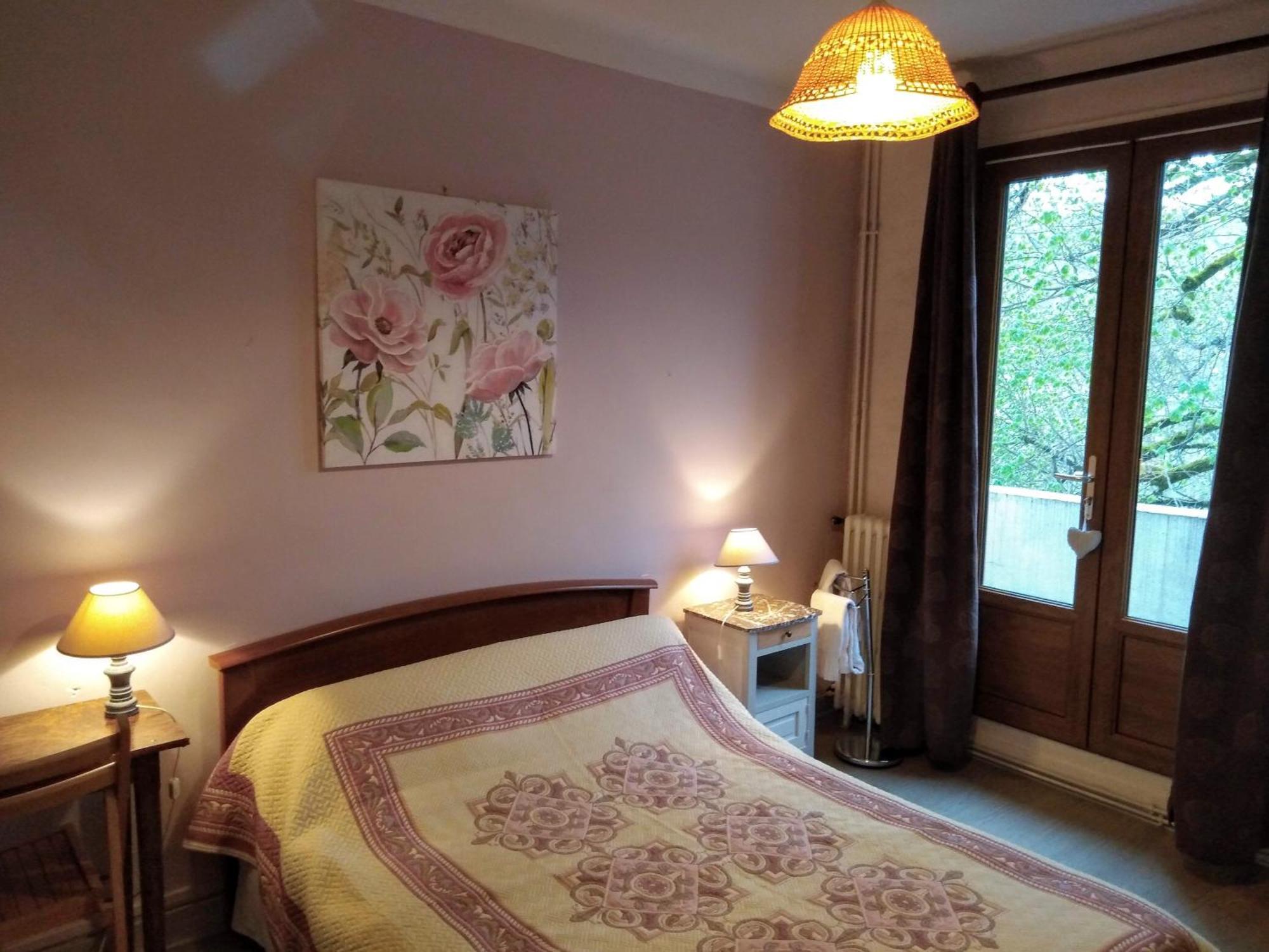 Hotel Du Pont Et Restaurant A Grolejac Экстерьер фото