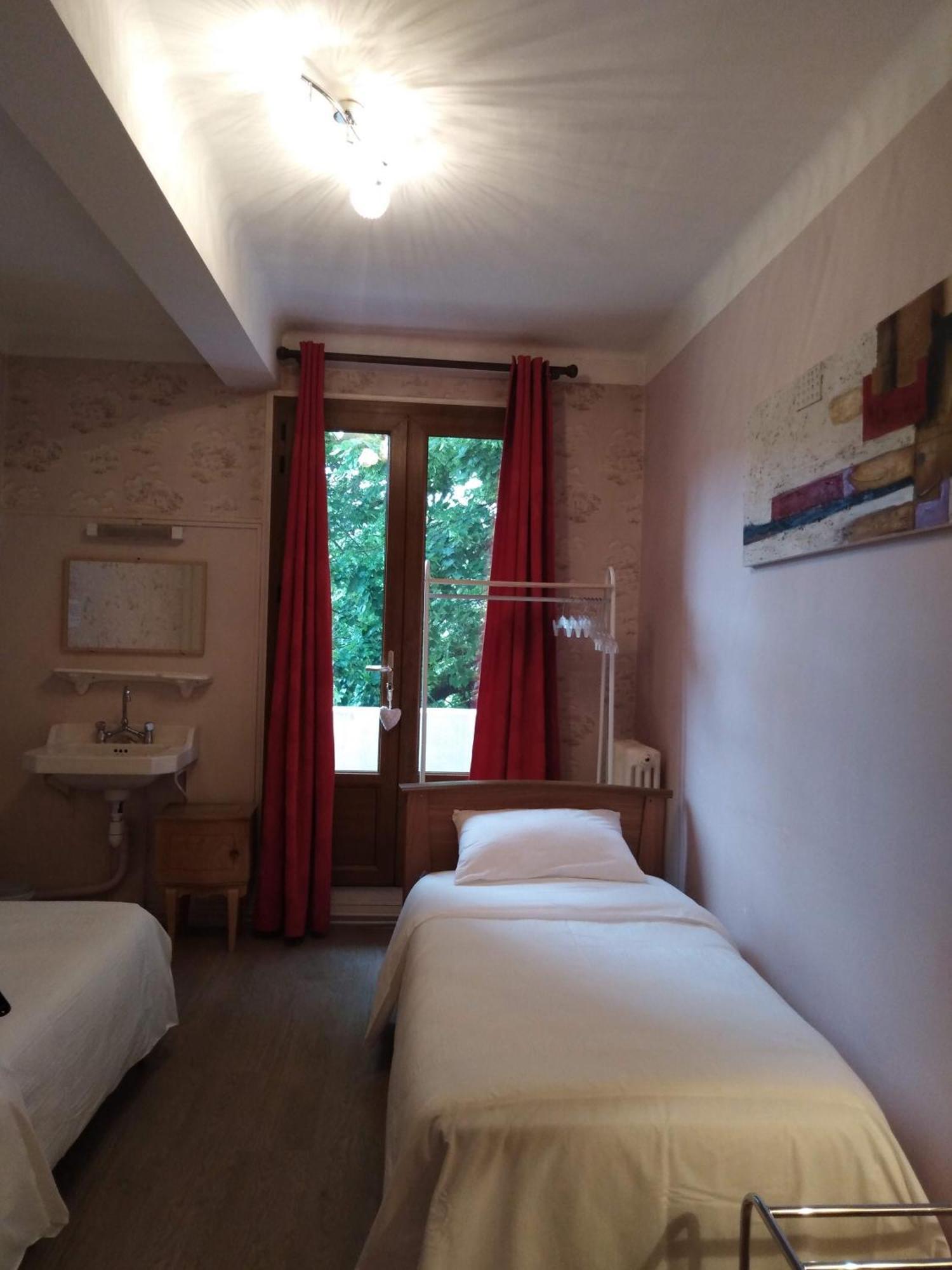 Hotel Du Pont Et Restaurant A Grolejac Экстерьер фото